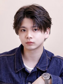 アーリー(Ali'i) センターパート/フェザーショート/大人ヘア