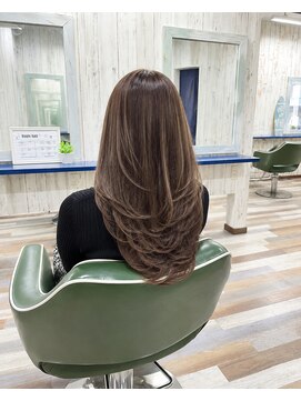 ルートヘア 辻堂店 辻堂ロングレイヤーカット韓国風レイヤーブリーチなしベージュ