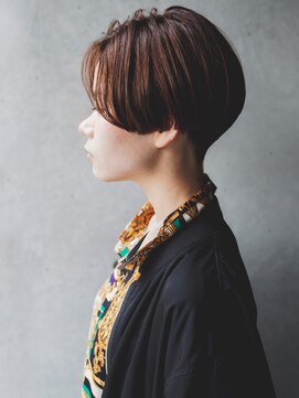 カライング(ing) スーツ短髪ツーブロック束感モテる黒髪シークレットパーマ流行