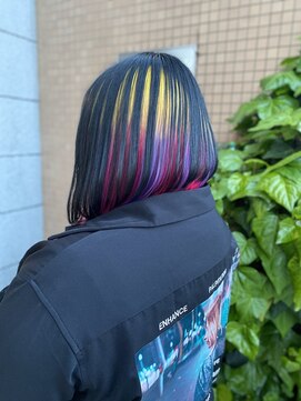 ミミック (mimic) 【派手髪】前下がりボブ＆インナーグラデーションカラー【原色】