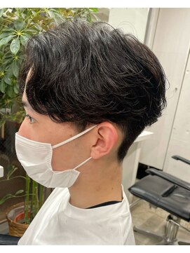 バイフィフス 原宿/表参道(by fifth) ナチュラルセンターパート/ワンカールパーマ/ツーブロ