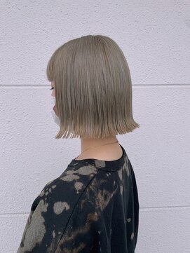 アースコアフュールボーテ 笛吹店(EARTH coiffure beaute) カーキグレージュダブルカラーミニボブ
