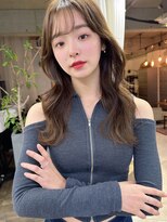 インビテーション(invitation) レイヤーロングナチュラルくびれヘア前髪カットカーキベージュ