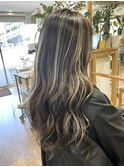 ダブルカラーショートボブインナーカラーハイライトケアブリーチ
