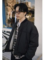 フォーコーナーズカットショップフェイビーズ 名古屋西(FourCornersCutShop favey's)&nbsp;大人の余裕を感じるナチュラルセンターパート