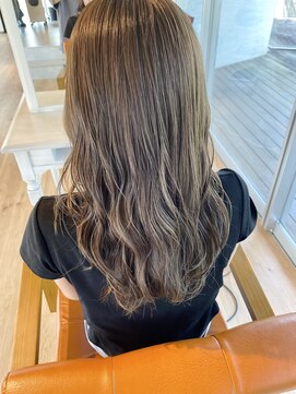 ニカヘアー(Nika hair) アッシュグレージュ