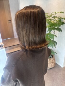 コンフィー(comfy) 【comfy 佐藤】外はね　ハイライト【草加/谷塚美容室】