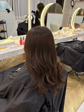 リアン 上尾店(Rien) 柔らかベージュ×レイヤーカット