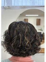 縁&nbsp;“動きで魅せる”ナチュラルパーマ
