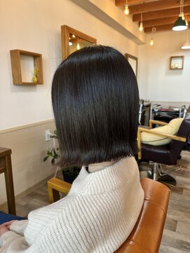 トップヘアー 総社駅南店(TOP HAIR) 【レディースヘア／ボブ／切りっぱなし／髪質改善】