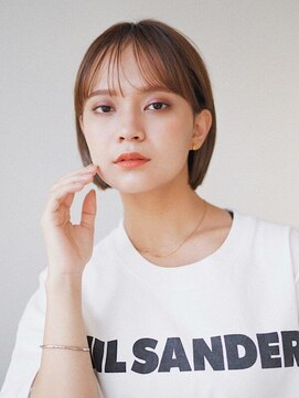 アーダー(ADER) 耳かけストレート×切りっぱなしボブ