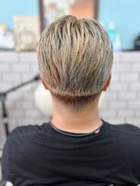 サムズヘア(Sam's hair) メンズカットツーブロックブリーチカラー