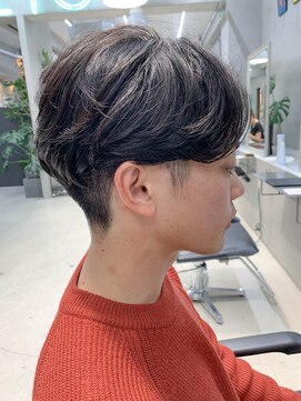 テトヘアー(teto hair) 前下がりショート、パーマ、メンズヘア、男性カット
