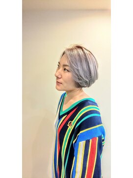 ヘアサロンアンドヘアメイクディー(hair salon hair make D) 仙台D　アッシュカラー×ショートボブ×前髪なし センターパート