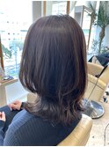 大人女性の上品な外ハネ鎖骨レングス
