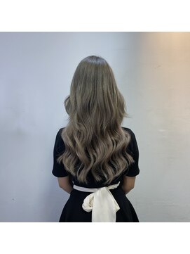 フツーロ 栄(FUTURO) プルエクステ