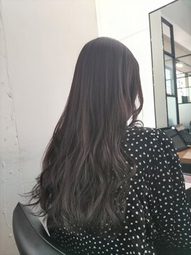 エスカーラ 町田(THE ESCALA) 斜めバング/グレージュカラー/シルキーベージュ［町田駅］