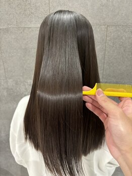 ガレリア エレガンテ 春日井店(GALLARIA Elegante)の写真/美容のプロが“本当に使いたい”薬剤だけを。確かな技術で、湿気の季節も思い通りのヘアスタイルへ