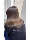 オリーブベージュ