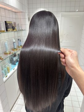 ロンドルーチェ 心斎橋(Lond luce) ダークアッシュ/ミディアムレイヤーカット［髪質改善/縮毛矯正］