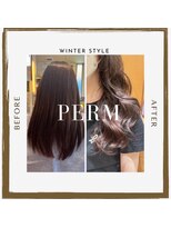 ブルーモスク トウキョウ(TOKYO)&nbsp;オトナかわいいレイヤーヘアはウェットな質感ウェーブパーマ