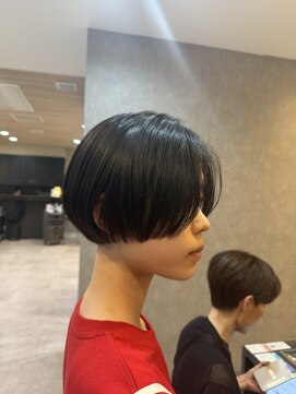 アーティス ヘア デザイン(Artis hair design) 大人可愛いマッシュショート