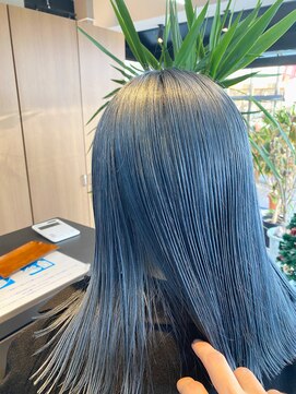 アリカ(arika) ペールブルー×艶髪