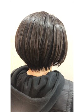 ヘアアンドメイク 心座(hair&make) ツヤ髪大人ショート