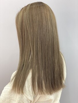 グロウ 丸の内(GLOW) ミルクティーベージュ★★