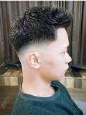 30代40代メンズ刈り上げフェードスタイルアップバング