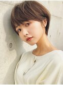 流し前髪丸みショートボブ