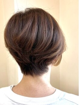 ヘアーライトナウ(hair Right Now)の写真/骨格や髪質に合わせたカットで、あなたの魅力を最大限に引き出します！伸びてもまとまる自然なスタイルに＊