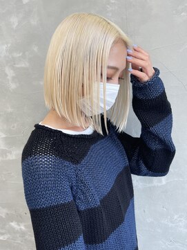 イェッカ パビル(YECCA pabil) ブロンドヘアー