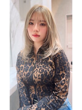 ロンド レア 天神大名店(Lond Le’a) イヤリングカラー/外ハネボブ /ワイドバング/レイヤーボブ