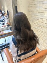 ケア アンド デザイン ココロ(care&design KOKORO) オリーブブラウン × 透明感 瀧澤 汐