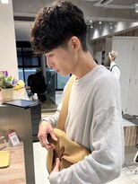 ファルベ(Farbe) フェザーパーマ/サーフカール/刈り上げセンターパート