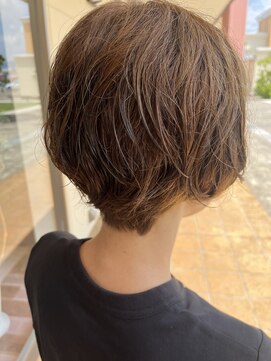 アチェロ(acero) ショートボブ×白髪ぼかし