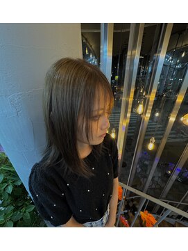 オリーブカラー