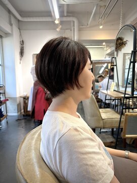 ポタム 東中野(potamu) 前下がりショートボブ