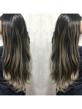 ヘアーアンドライフミルコ(miRuko) グレージュシルバー