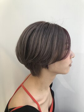 ナンバー エアロ 横浜(N° +aero) 大人可愛い小顔ワンサイドショートボブ丸み前下がり