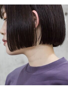 サクラ オモテサンドウ(SAKURA) 首が綺麗に見えるボブ　切りっぱなしボブ　似合わせ　表参道