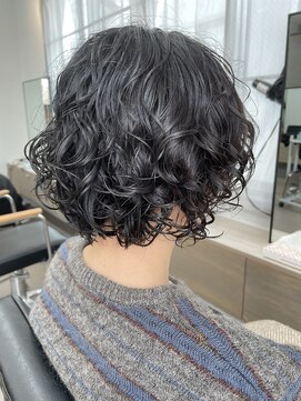 ユノ(juno) 【中目黒】黒髪ショートボブのくるくるパーマ♪