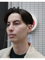 エー(A)&nbsp;センターパートスタイル