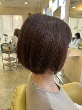 エマビビット 港店(EMA VIVID) 丸みショートボブ[林　祐太朗]
