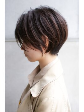 カライングドゥ(ing deux) 大人可愛い20代30代40代黒髪前下がりショートボブ丸みショート◎