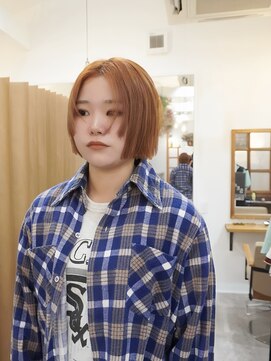 切りっぱなしボブ/ミニボブ/丸くないボブ/ヘーゼルベージュ