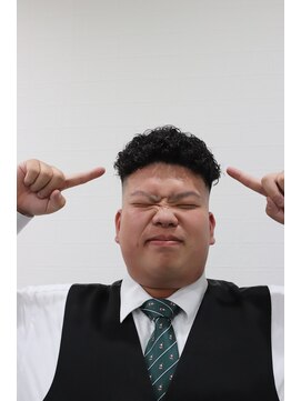 バーバーライラック(BARBER Lilac) プードルパーマ×スキンフェード