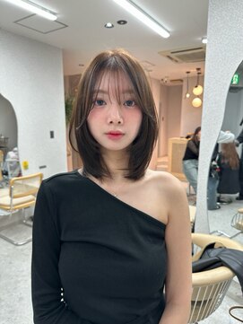 ボタン シブヤ(VOTAN SHIBUYA) ミディアムレイヤー/韓国ヘア/韓国レイヤー