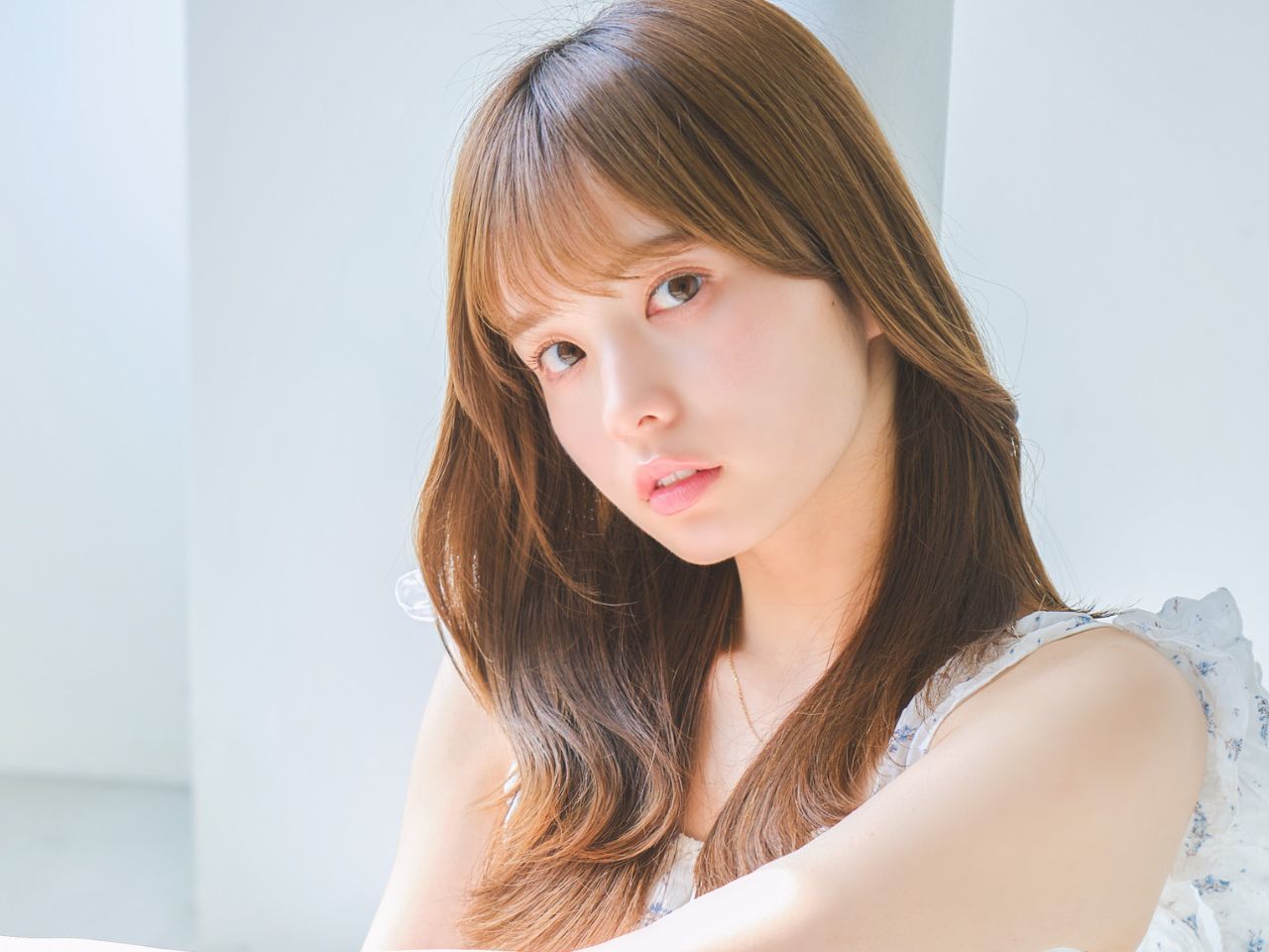 石原さとみ風サラツヤロング：L003044338｜ホットペッパービューティー